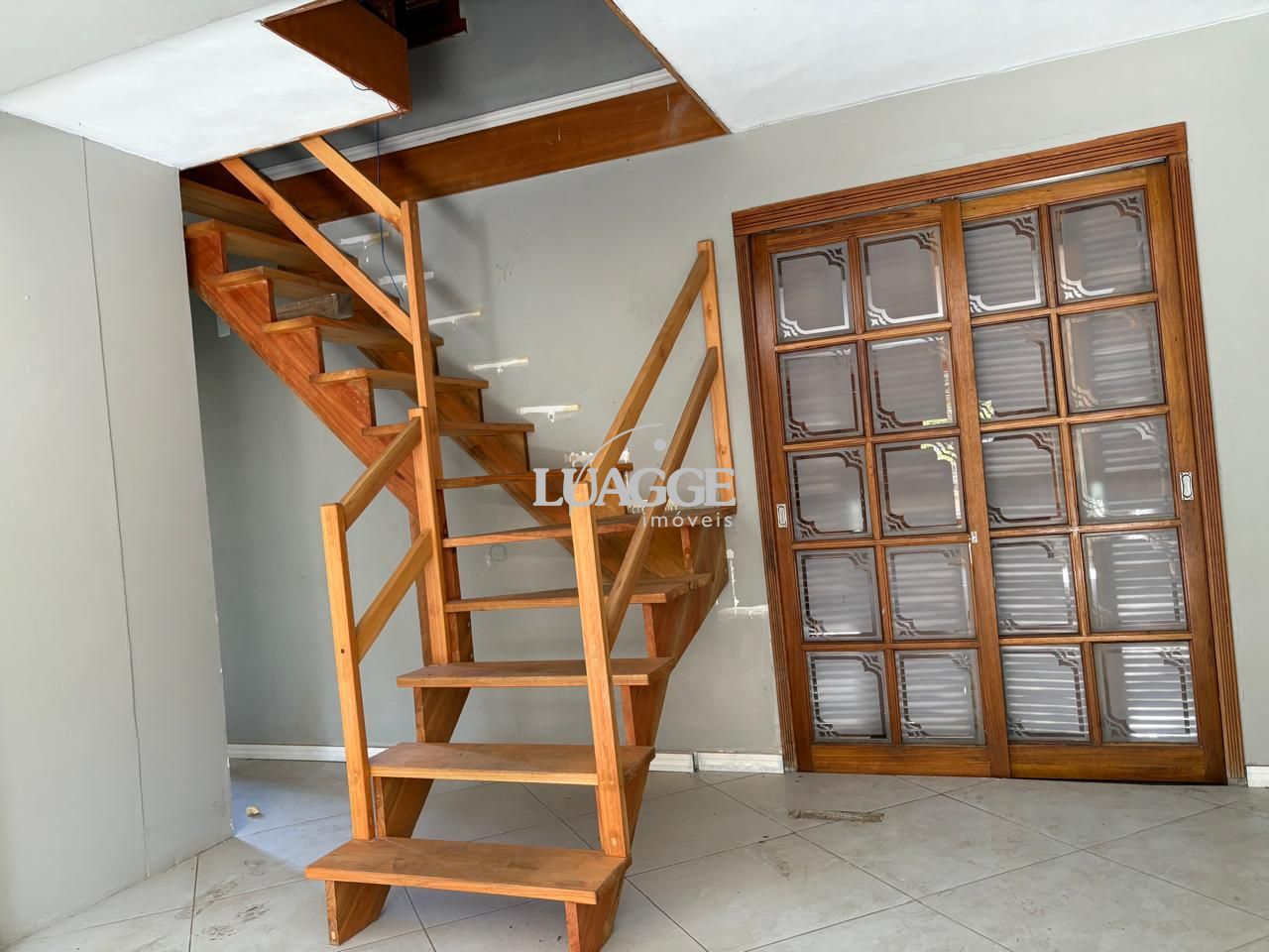 Casa à venda com 2 quartos, 180m² - Foto 6