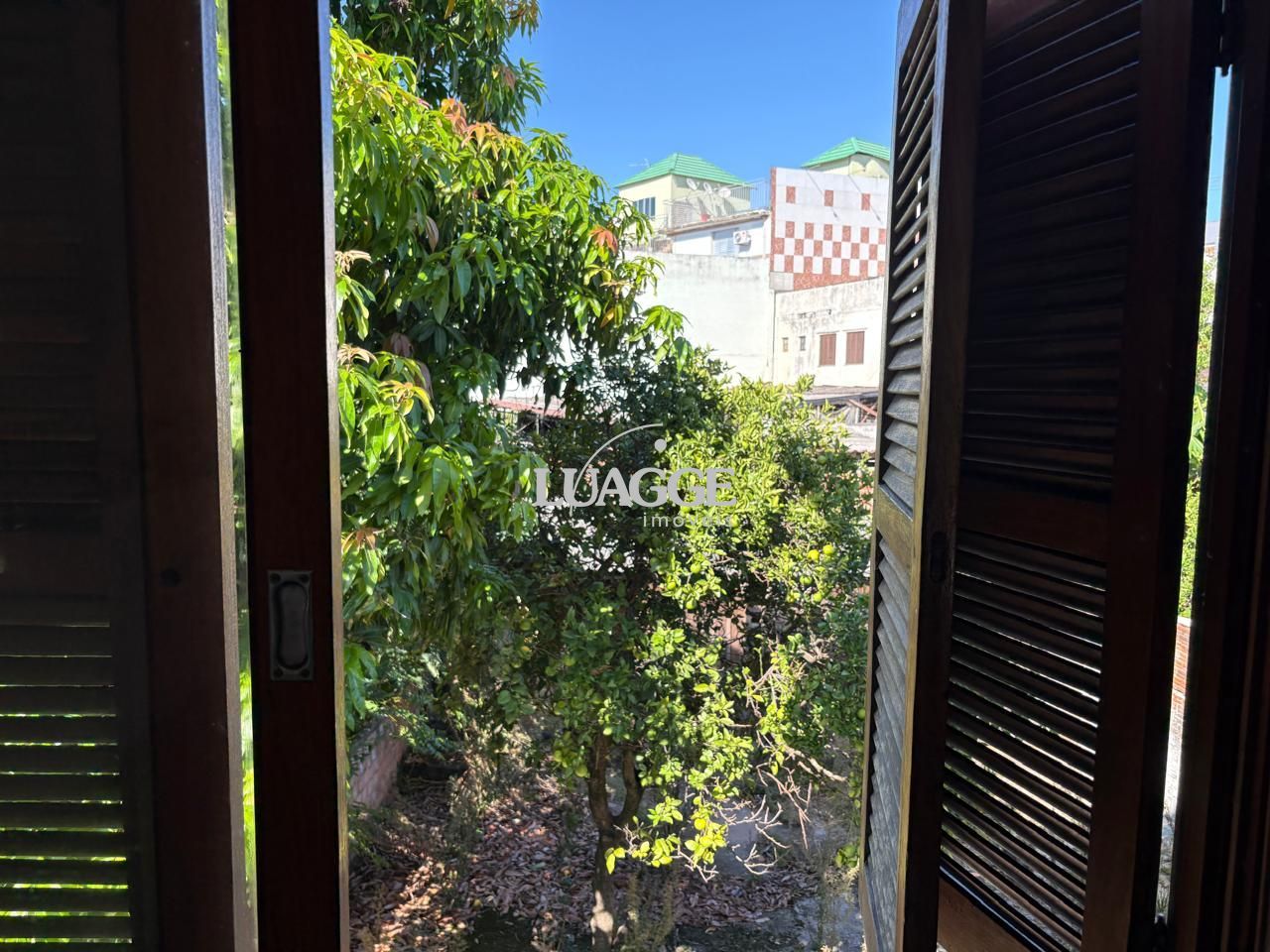 Casa à venda com 2 quartos, 180m² - Foto 5