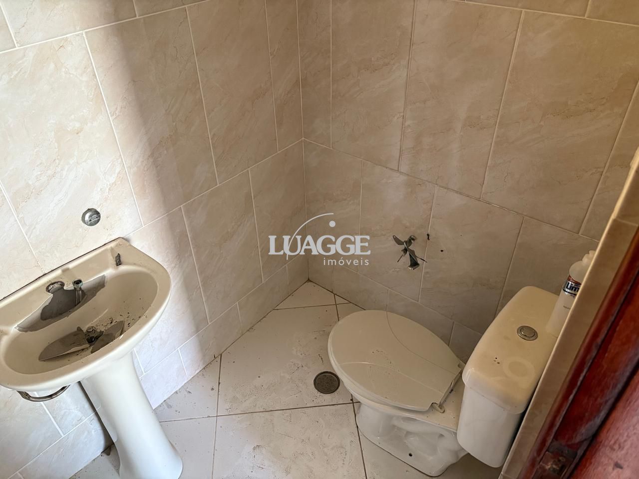 Casa à venda com 2 quartos, 180m² - Foto 17