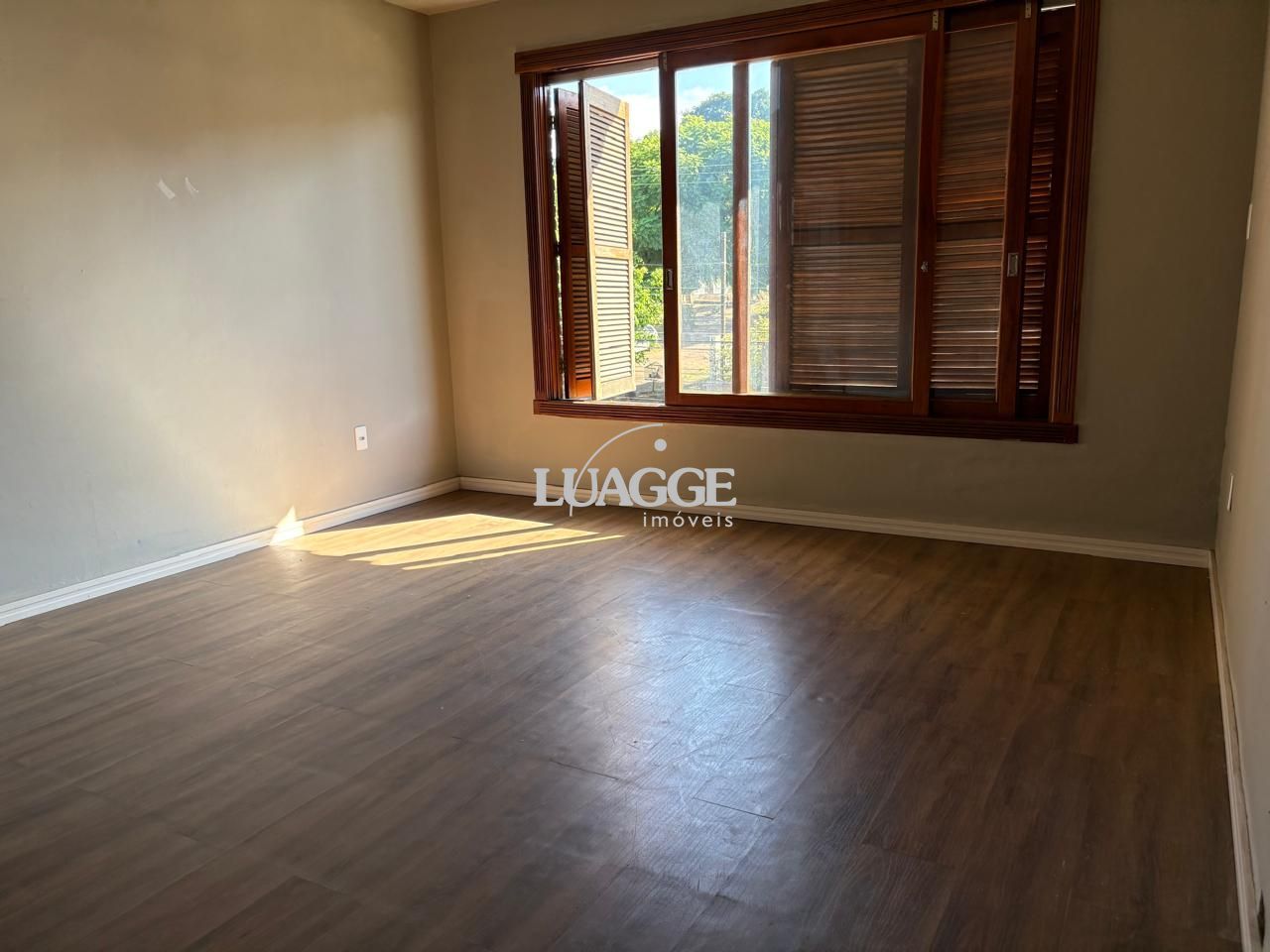 Casa à venda com 2 quartos, 180m² - Foto 9