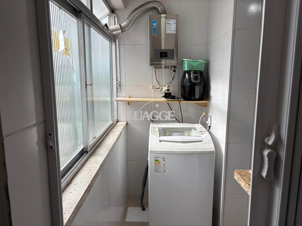 Apartamento à venda com 2 quartos, 64m² - Foto 21