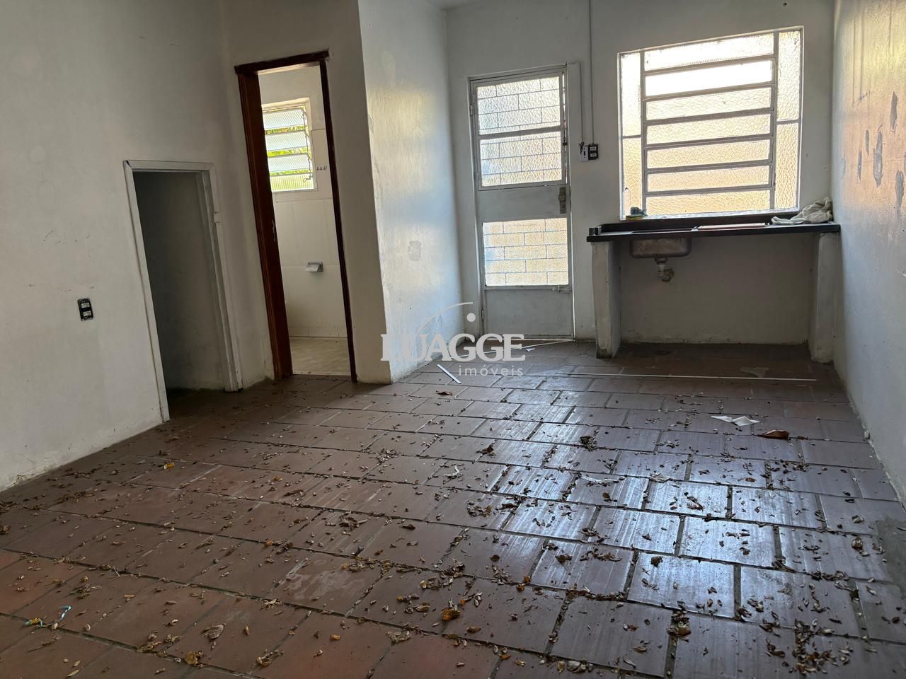 Casa à venda com 2 quartos, 180m² - Foto 28
