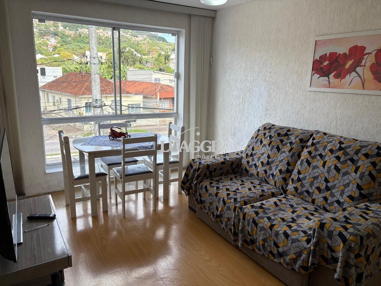 Apartamento à venda com 2 quartos, 64m² - Foto 1