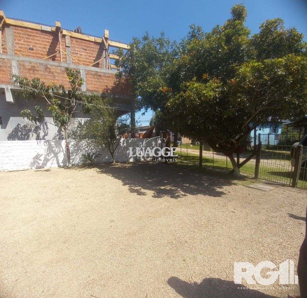 Casa à venda com 3 quartos, 99m² - Foto 2