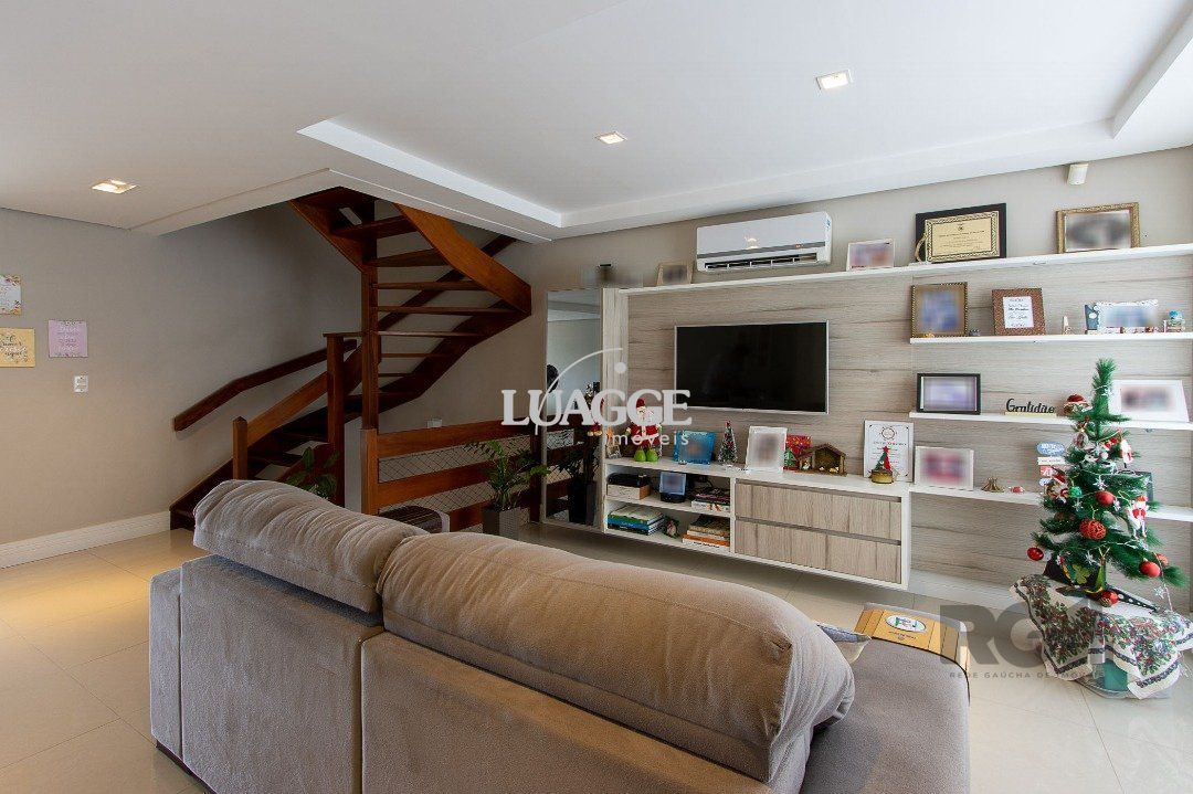 Casa à venda com 3 quartos, 155m² - Foto 2