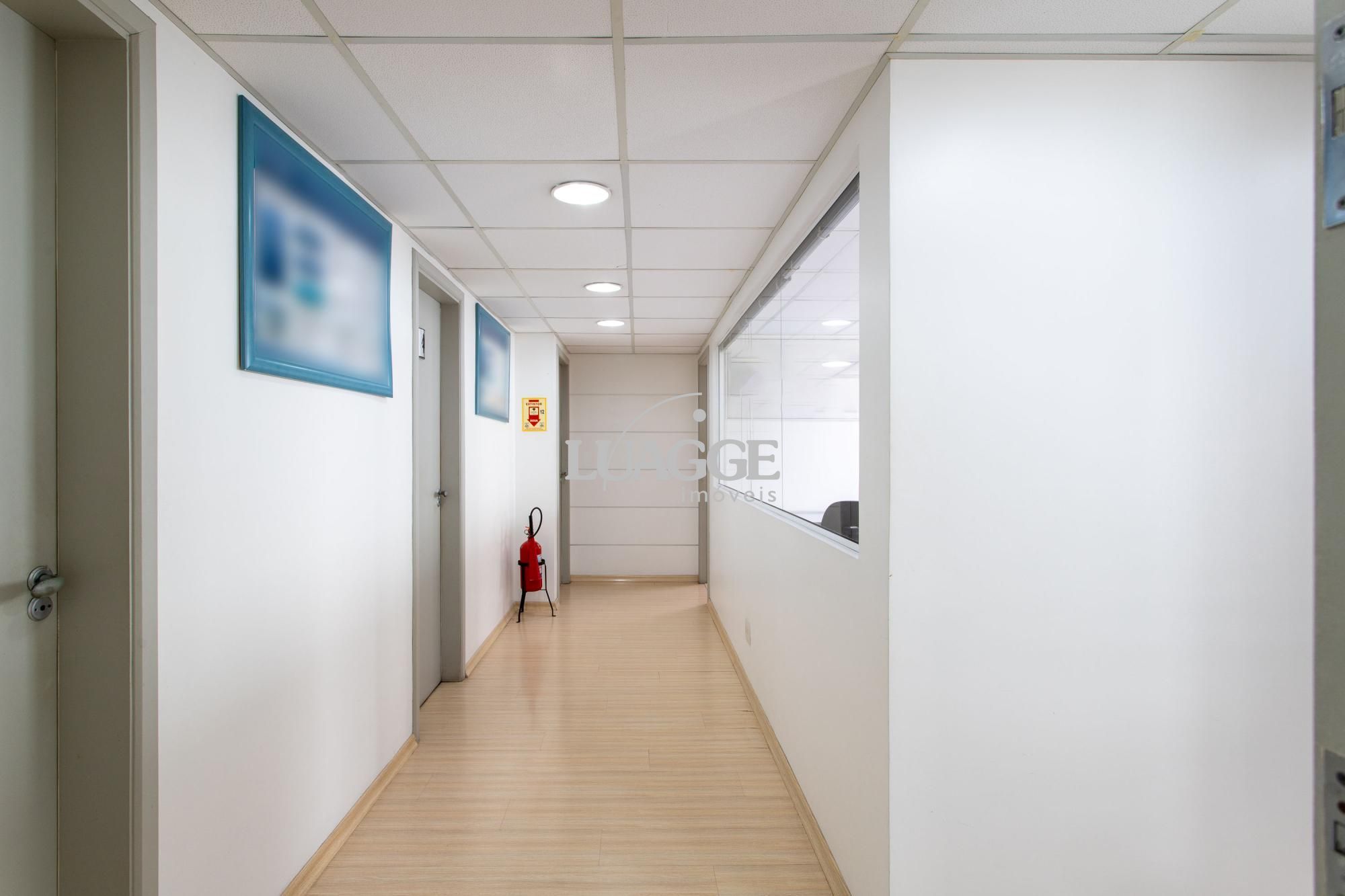 Depósito-Galpão-Armazém à venda com 6 quartos, 70m² - Foto 2