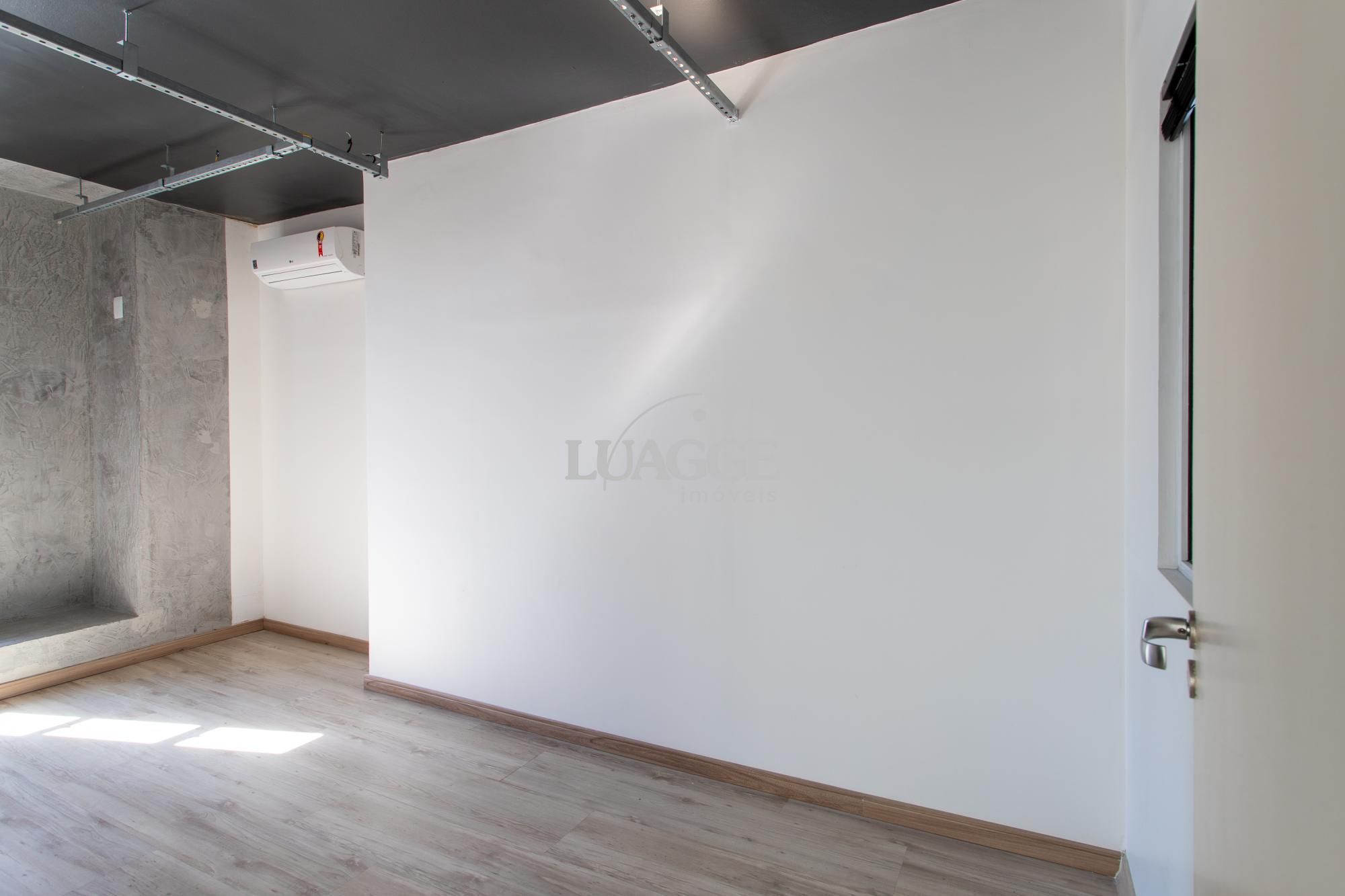 Depósito-Galpão-Armazém à venda com 6 quartos, 70m² - Foto 19