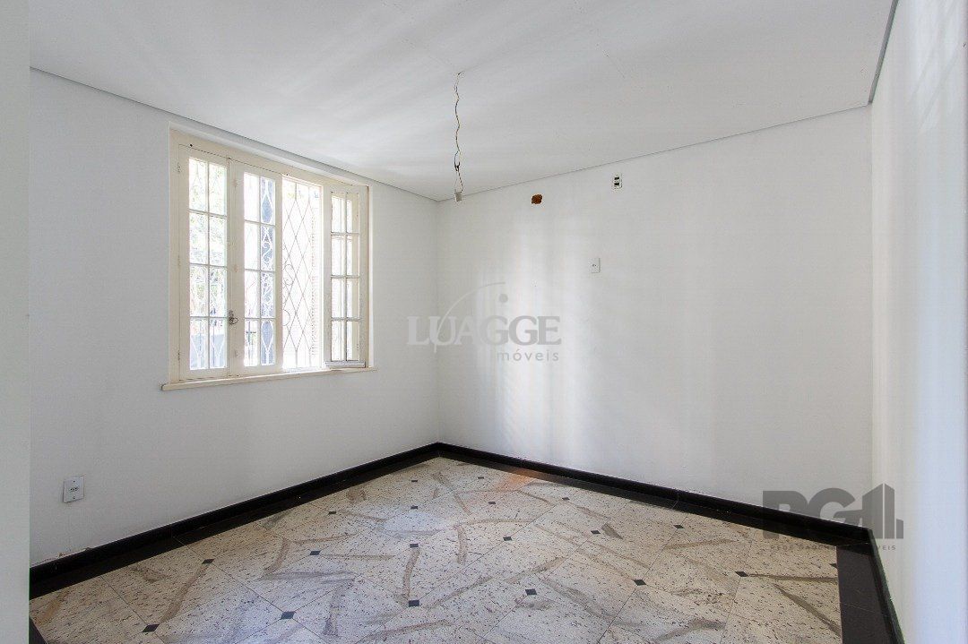 Casa para alugar com 3 quartos, 282m² - Foto 4