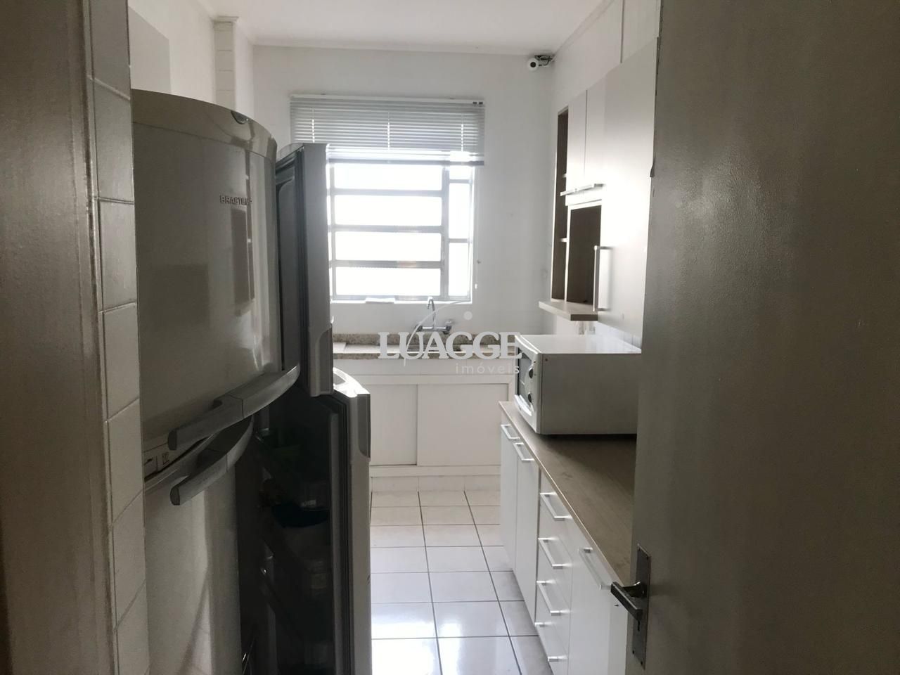 Apartamento para alugar com 3 quartos, 142m² - Foto 6