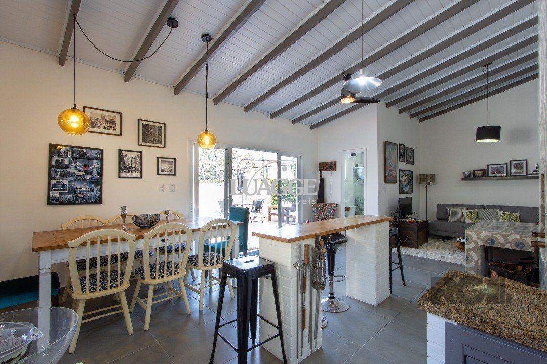Casa à venda com 4 quartos, 282m² - Foto 31