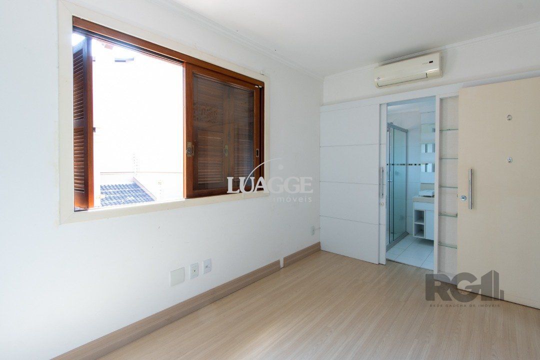 Casa de Condomínio à venda com 4 quartos, 294m² - Foto 30
