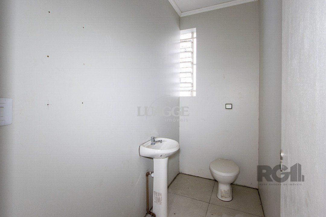 Casa para alugar com 3 quartos, 282m² - Foto 35