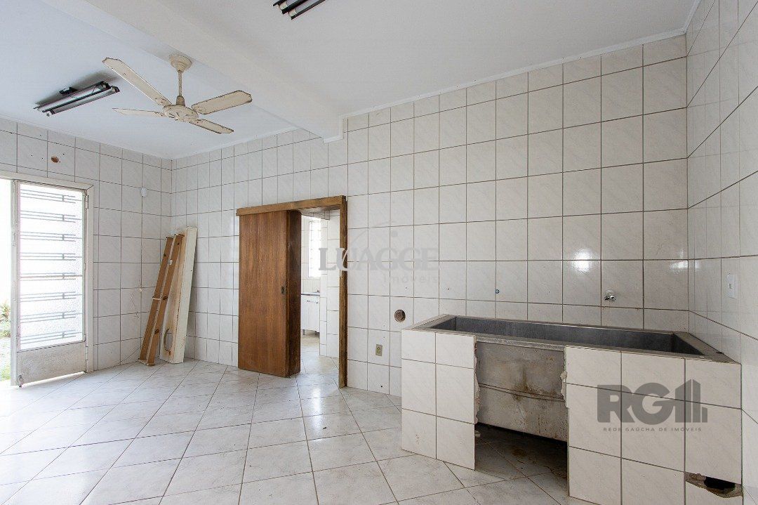 Casa para alugar com 3 quartos, 282m² - Foto 60