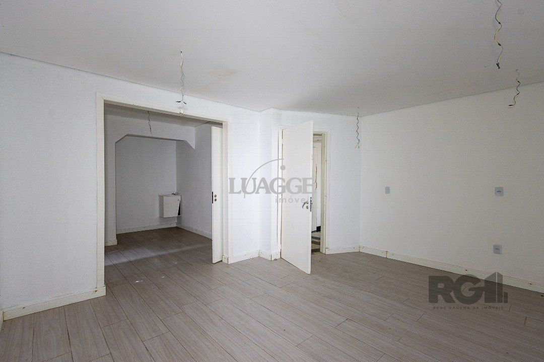 Casa para alugar com 3 quartos, 282m² - Foto 13