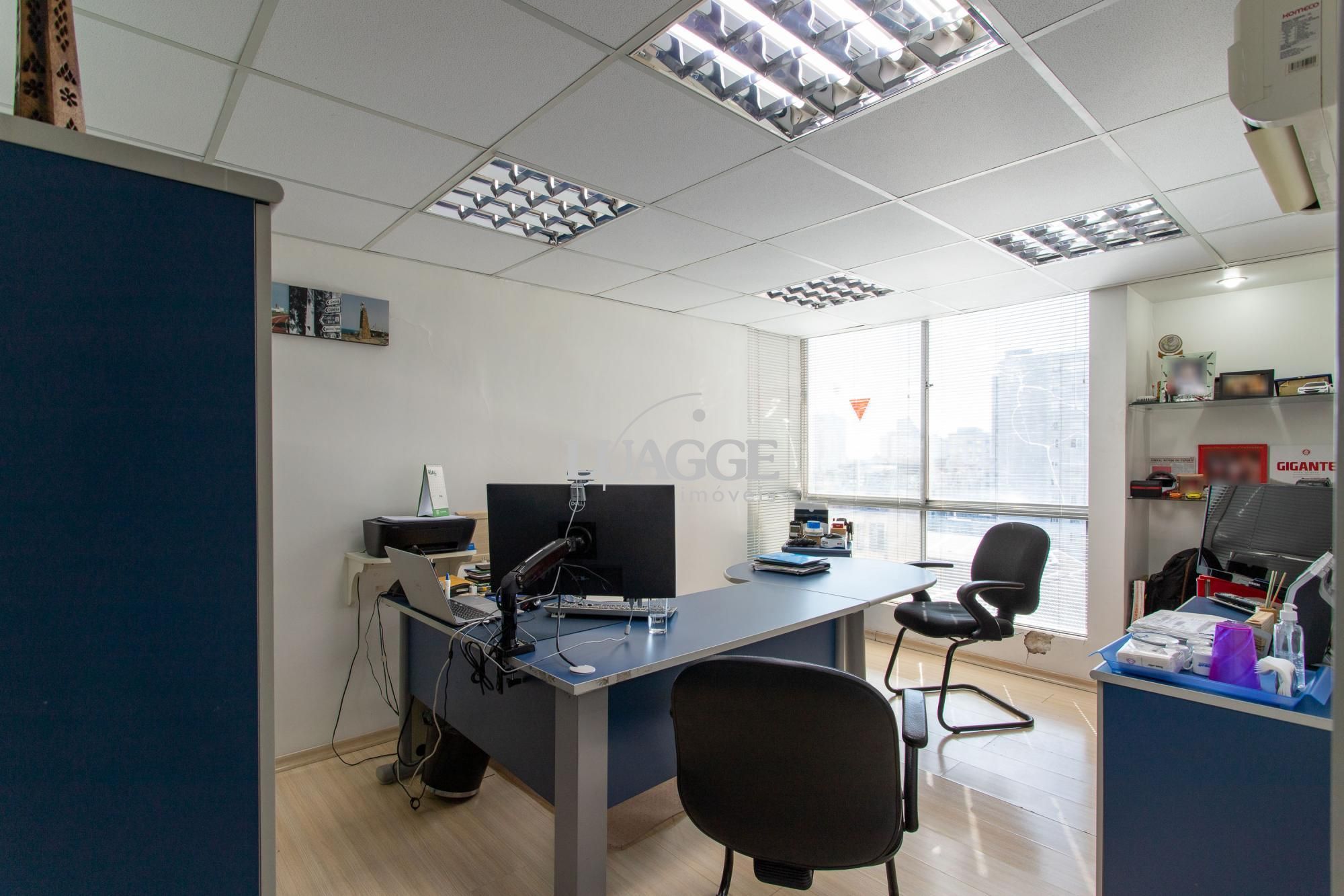 Depósito-Galpão-Armazém à venda com 6 quartos, 70m² - Foto 7