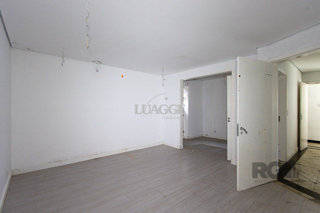 Casa para alugar com 3 quartos, 282m² - Foto 12