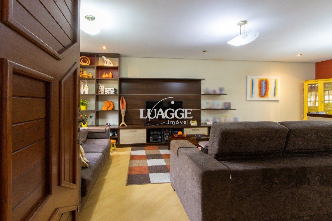 Casa à venda com 3 quartos, 182m² - Foto 4