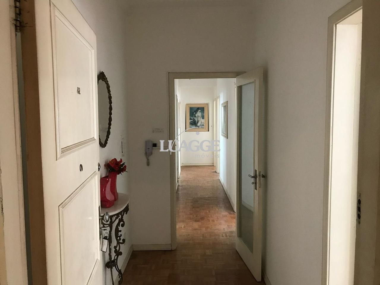 Apartamento para alugar com 3 quartos, 142m² - Foto 2