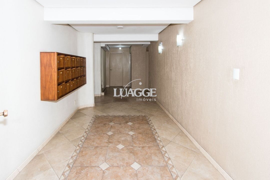 Apartamento à venda com 2 quartos, 85m² - Foto 3