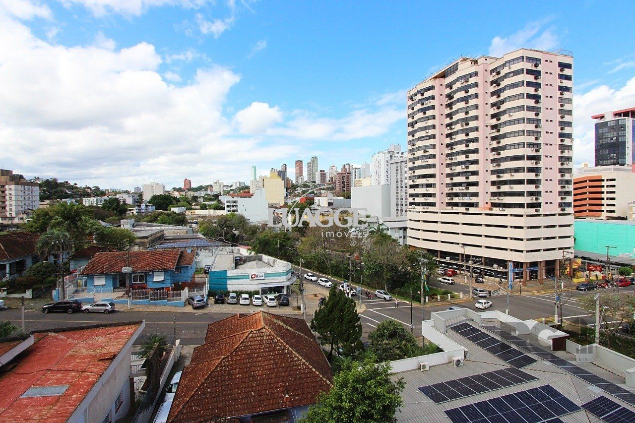 Apartamento à venda com 3 quartos, 188m² - Foto 2