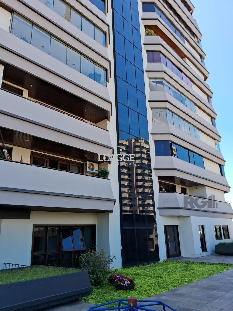 Apartamento à venda com 3 quartos, 188m² - Foto 1
