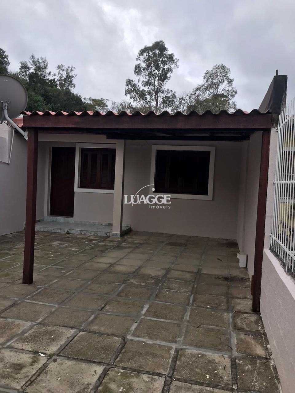 Casa à venda com 2 quartos, 57m² - Foto 1