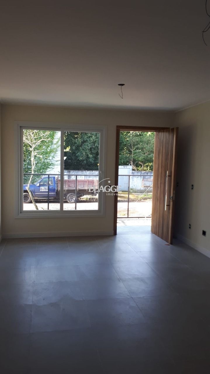 Casa à venda com 3 quartos, 70m² - Foto 4