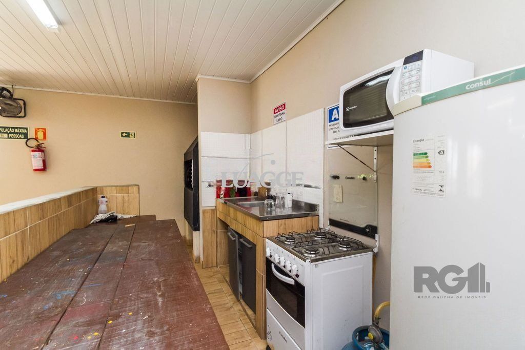 Apartamento à venda com 2 quartos, 40m² - Foto 10