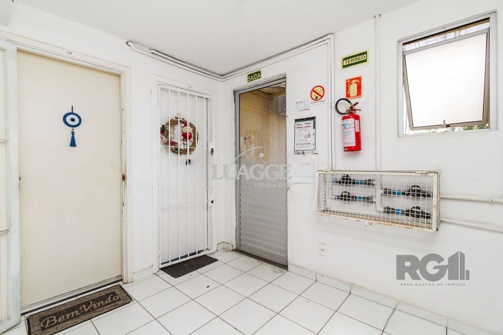 Apartamento à venda com 2 quartos, 40m² - Foto 19