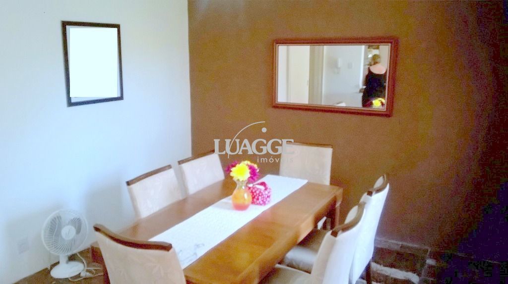 Casa à venda com 3 quartos, 100m² - Foto 5