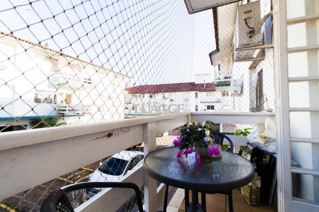 Apartamento à venda com 2 quartos, 68m² - Foto 3