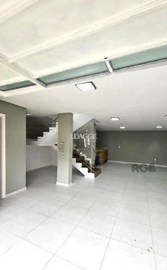 Casa de Condomínio à venda com 4 quartos, 286m² - Foto 3