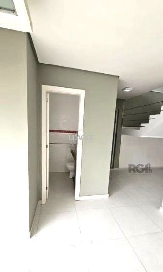 Casa de Condomínio à venda com 4 quartos, 286m² - Foto 4