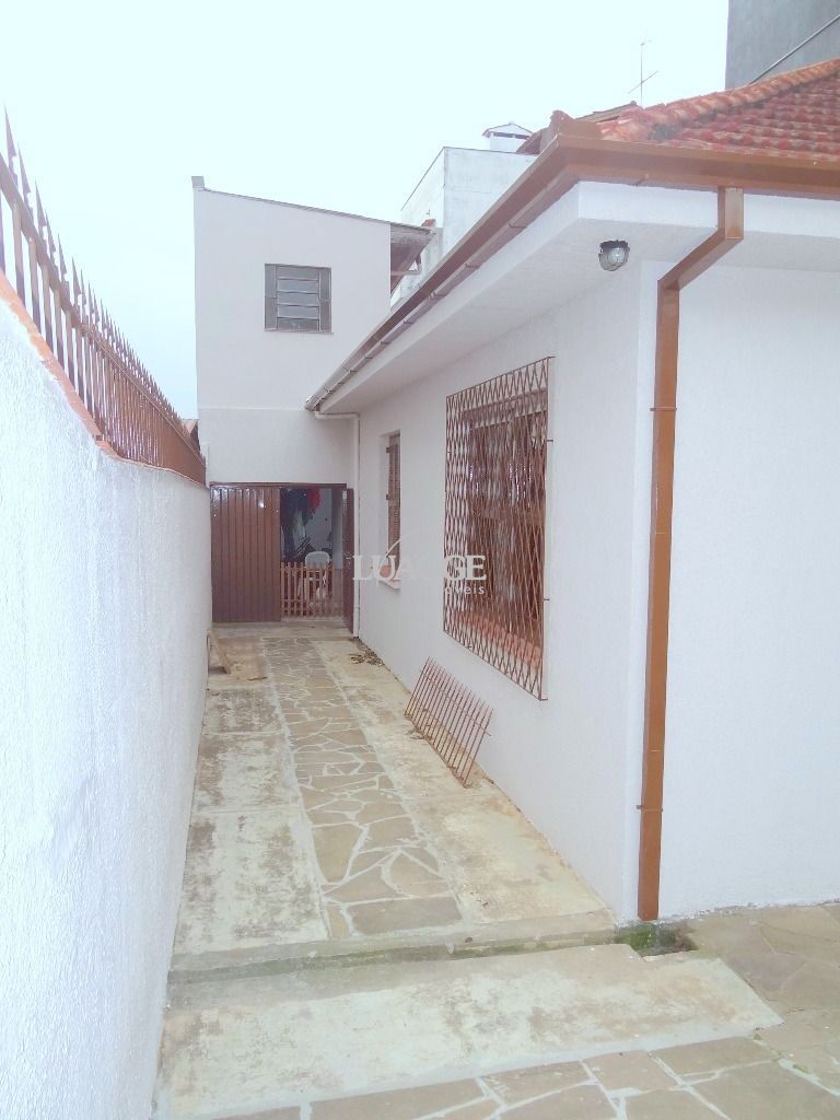 Casa à venda com 3 quartos, 100m² - Foto 2