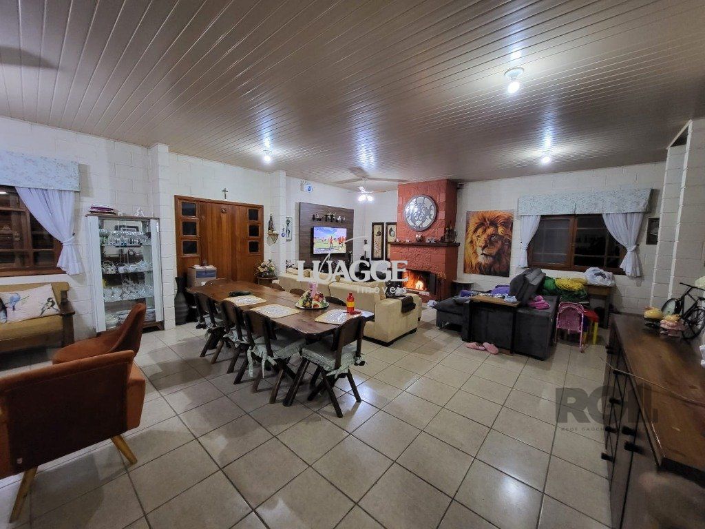 Casa de Condomínio à venda com 4 quartos, 232m² - Foto 32