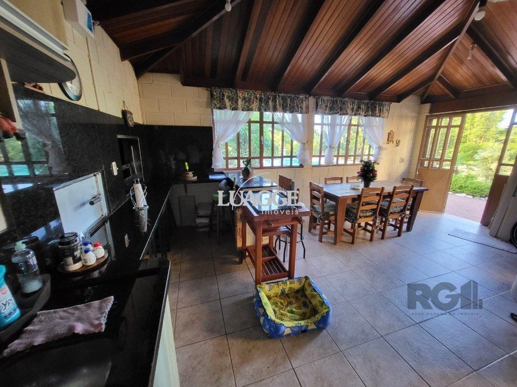 Casa de Condomínio à venda com 4 quartos, 232m² - Foto 38