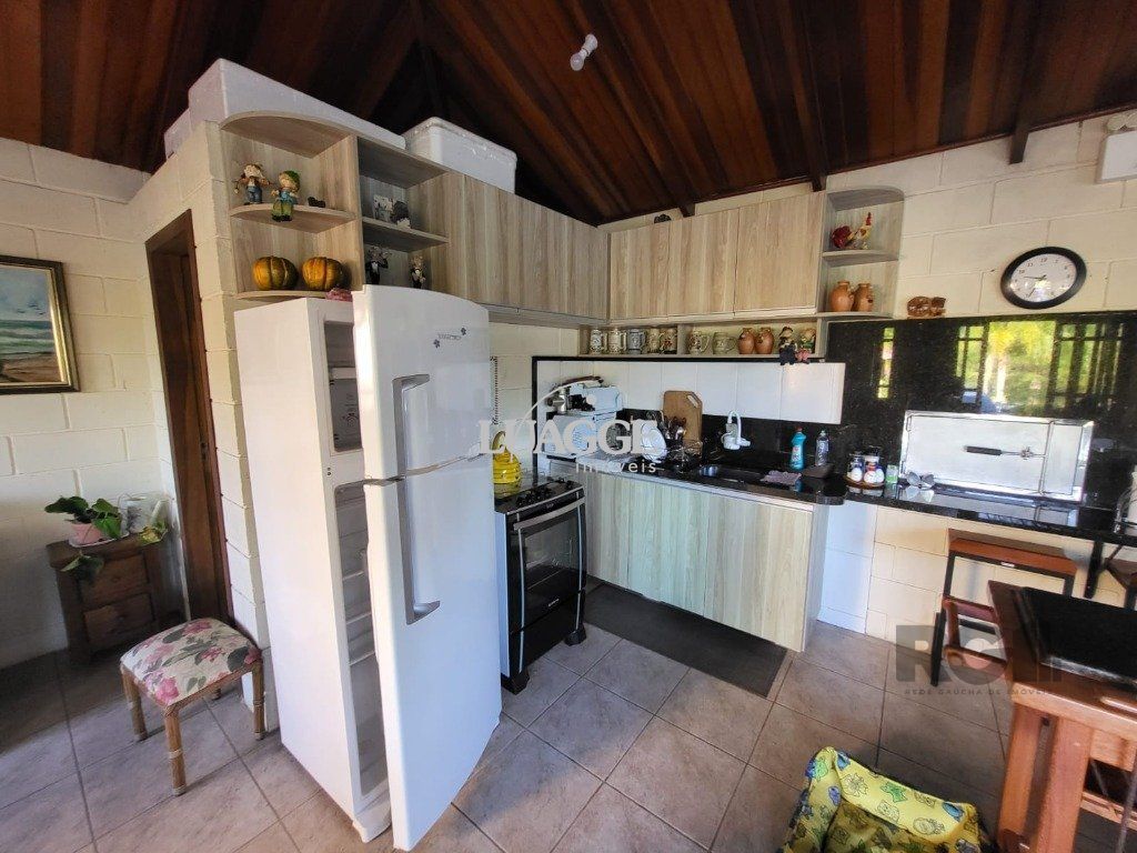 Casa de Condomínio à venda com 4 quartos, 232m² - Foto 37