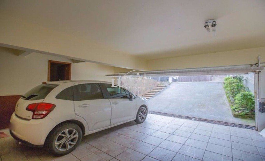 Casa à venda com 3 quartos, 311m² - Foto 16