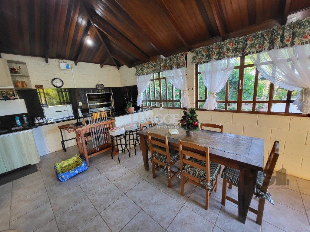 Casa de Condomínio à venda com 4 quartos, 232m² - Foto 15