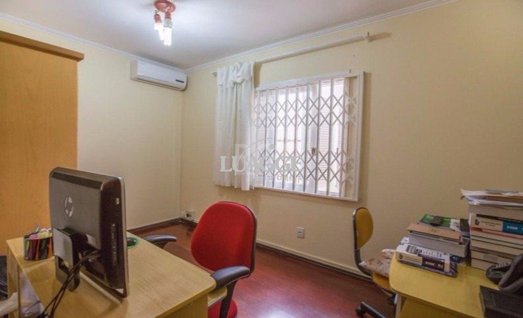 Casa à venda com 3 quartos, 311m² - Foto 4