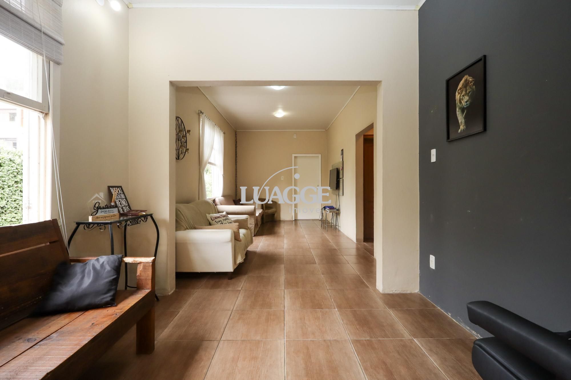 Casa à venda com 3 quartos, 190m² - Foto 1