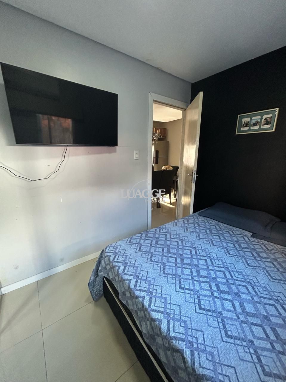 Casa à venda com 4 quartos, 164m² - Foto 2
