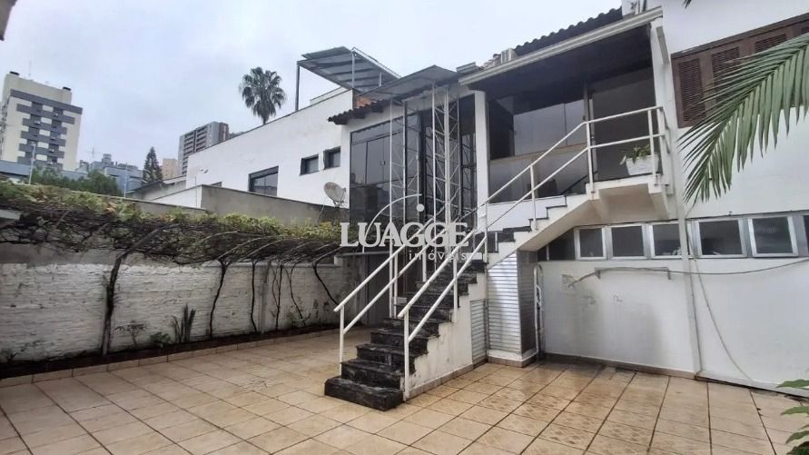 Casa à venda com 4 quartos, 346m² - Foto 8