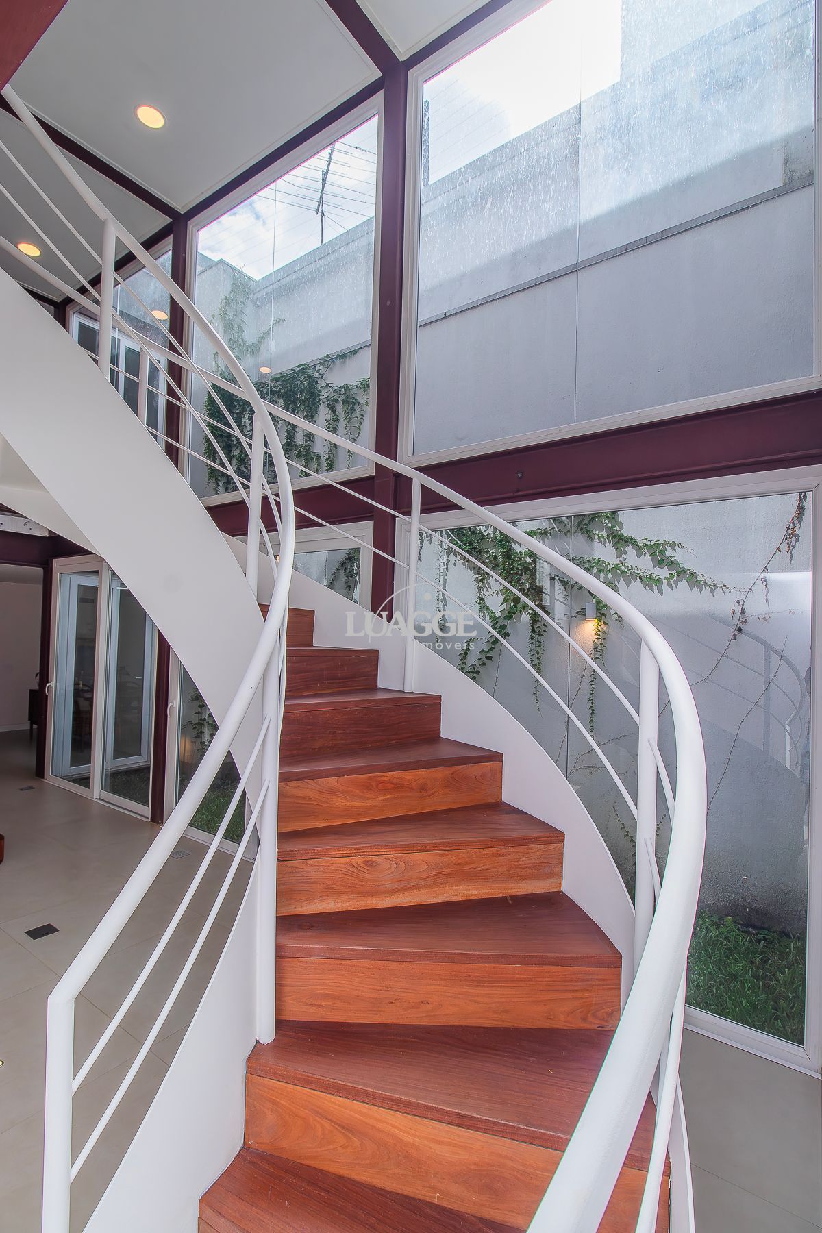 Casa à venda com 4 quartos, 2m² - Foto 13