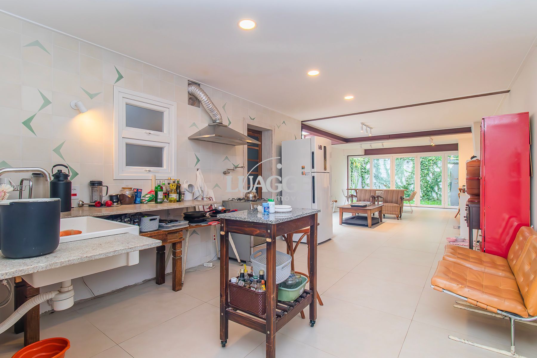 Casa à venda com 4 quartos, 2m² - Foto 17