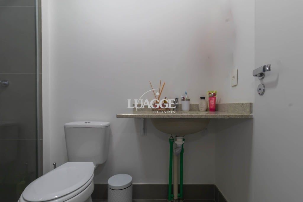 Apartamento à venda com 2 quartos, 62m² - Foto 3