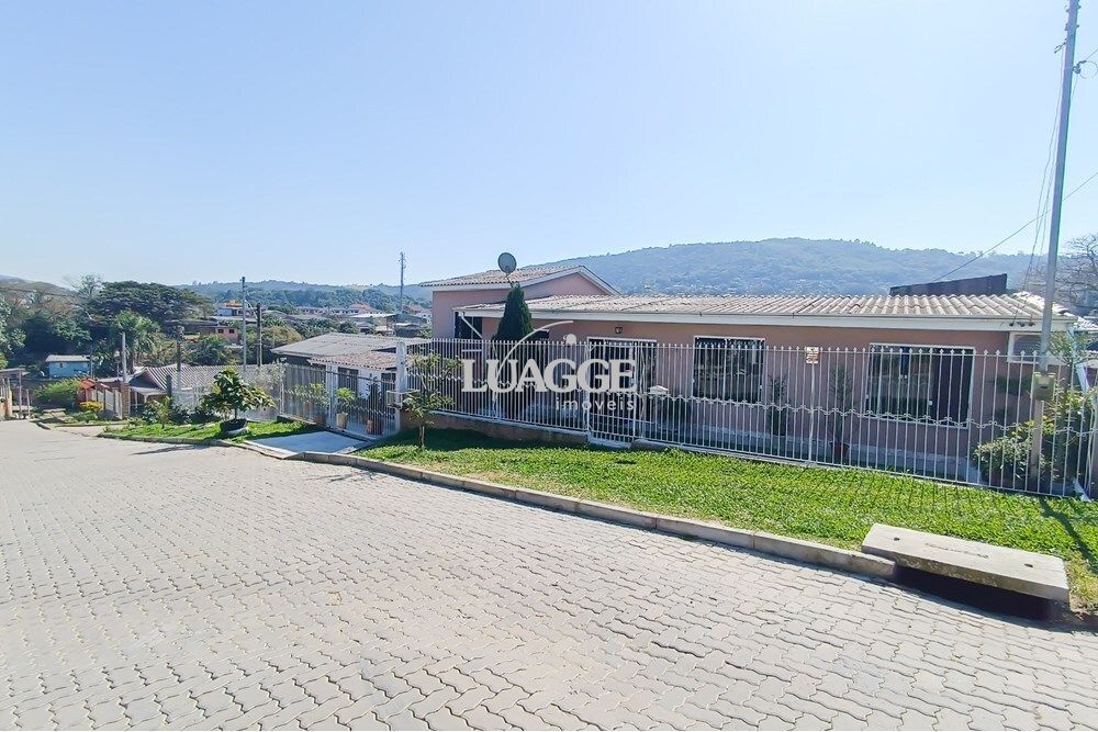 Casa à venda com 7 quartos, 255m² - Foto 47