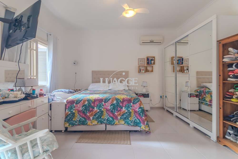 Casa à venda com 3 quartos, 379m² - Foto 27