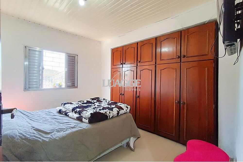 Casa à venda com 7 quartos, 255m² - Foto 30