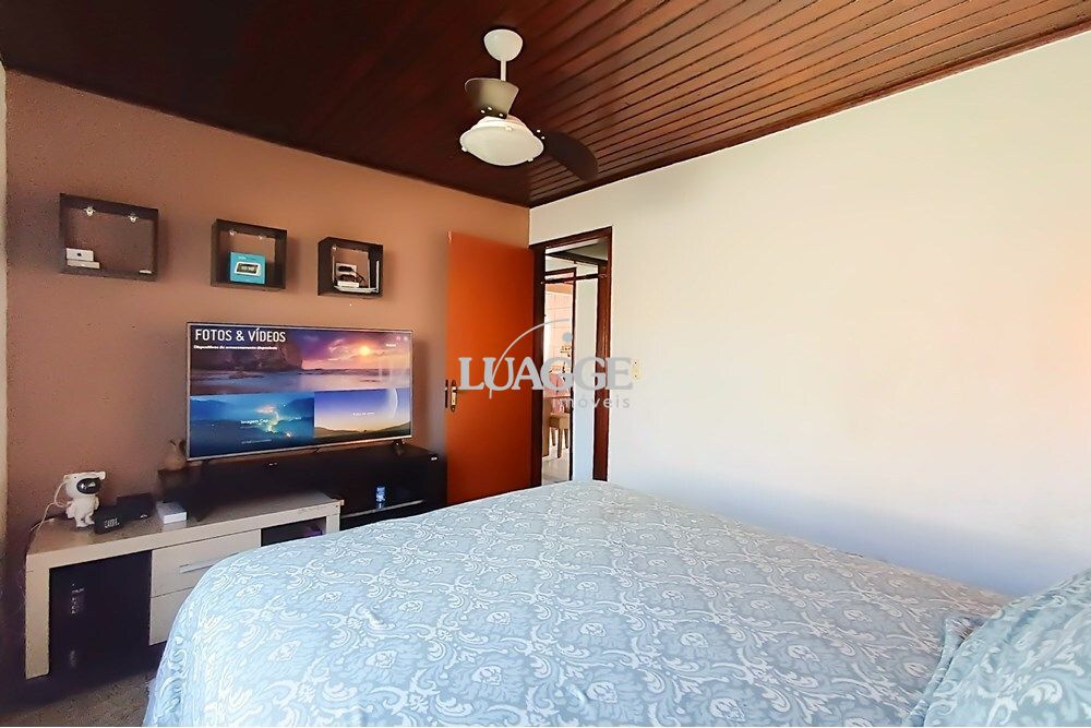 Casa à venda com 7 quartos, 255m² - Foto 62